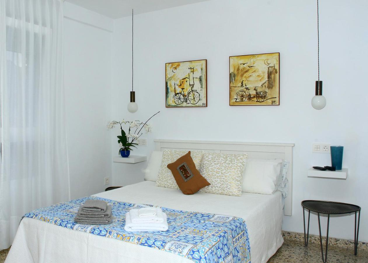 R Y C Apartment Aviles